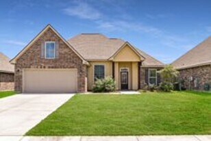 1908 Chandler Ave in Lake Charles, LA - Building Photo