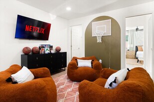 4744 Saguaro Pl in Paradise Valley, AZ - Building Photo