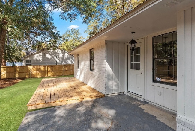 1783 Folkstone Rd in Tallahassee, FL - Building Photo - Building Photo