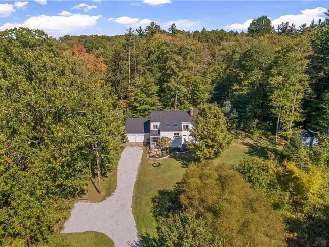 property at 7376 Chagrin Rd