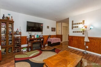 332 Ernston Rd in Old Bridge, NJ - Building Photo - Building Photo