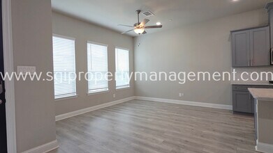 12976 Rockham Ln in Farmers Branch, TX - Building Photo - Building Photo