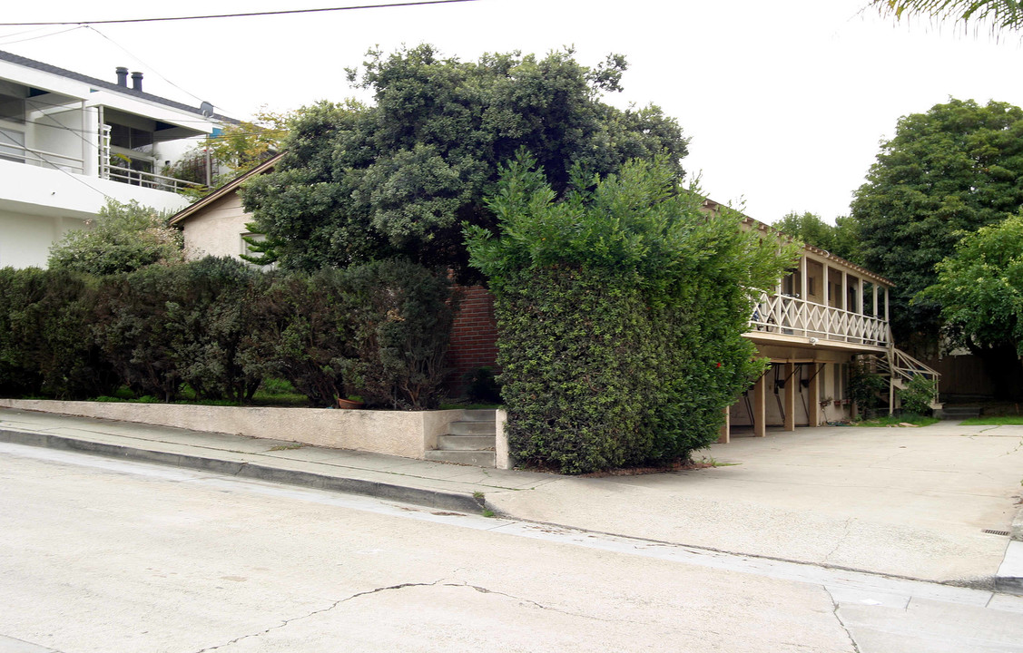 648 9th St in Hermosa Beach, CA - Foto de edificio