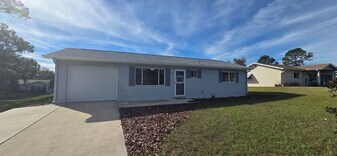 8246 SW 105th Pl in Ocala, FL - Building Photo