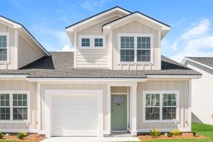 1206 Walker Point Way in Brunswick, GA - Building Photo