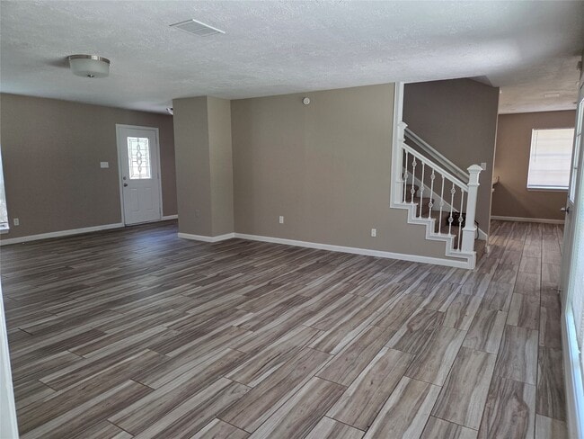 property at 717 Vicksburg Ct