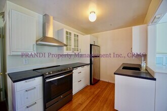 157 Leland Way in Tiburon, CA - Building Photo - Building Photo