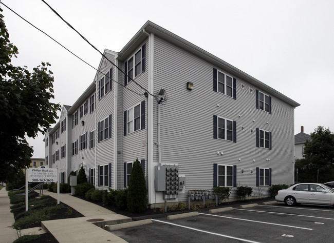 735 Belleville Ave in New Bedford, MA - Building Photo - Building Photo