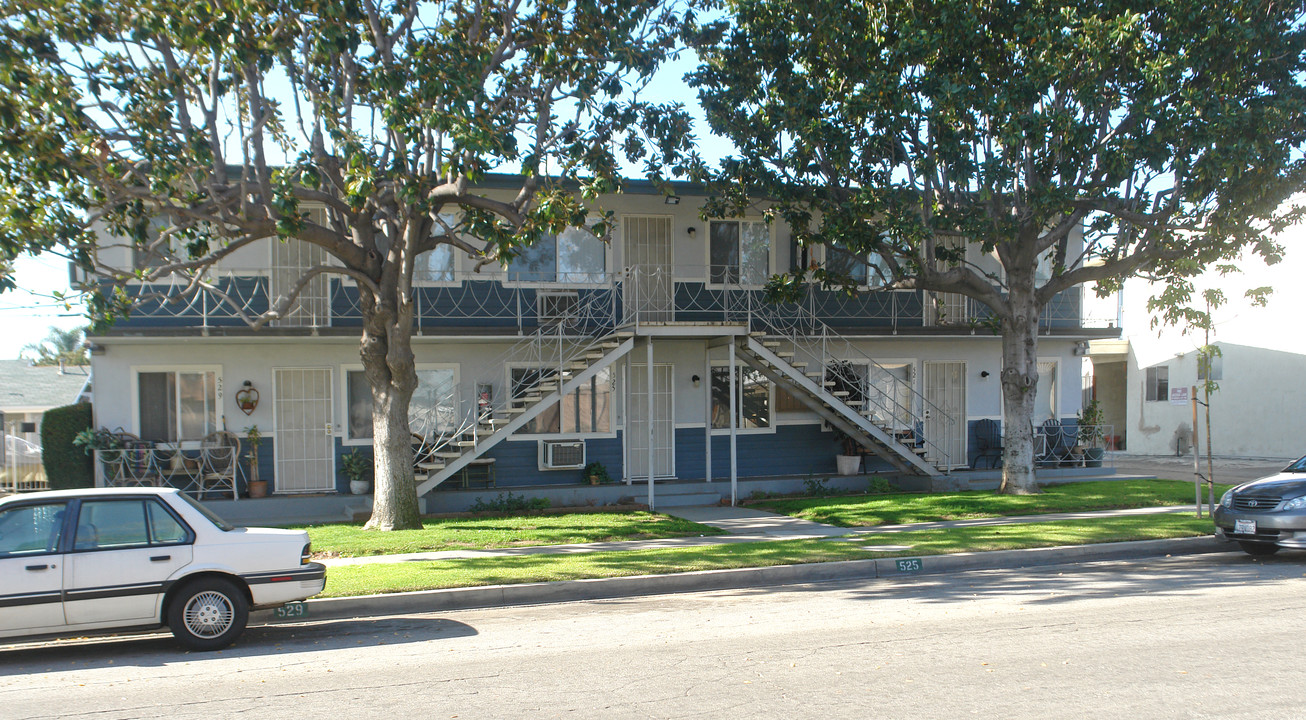 521 1st Ave in Covina, CA - Building Photo