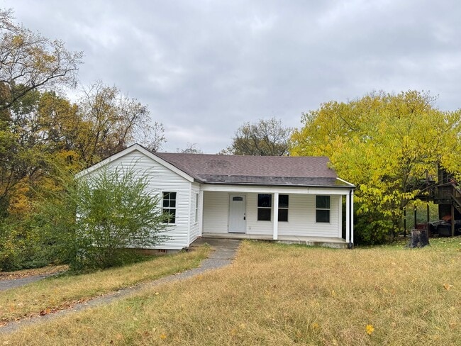 173 Inglewood Dr in Clarksville, TN - Foto de edificio - Building Photo