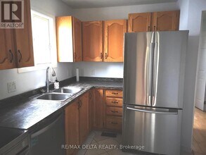 1758 Bromont Way in Ottawa, ON - Building Photo - Building Photo