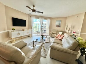806 E Windward Way, Unit 508 in Lantana, FL - Building Photo - Building Photo