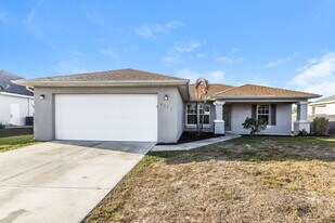 2511 28th St W in Lehigh Acres, FL - Building Photo