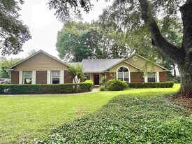 3708 Longchamp Cir in Tallahassee, FL - Building Photo