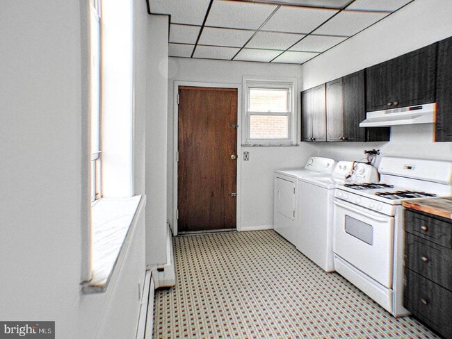 1325 W Porter St in Philadelphia, PA - Building Photo - Building Photo