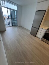 5105 Hurontario St in Mississauga, ON - Building Photo - Building Photo