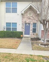 5644 Giddyup Ln in Fort Worth, TX - Building Photo