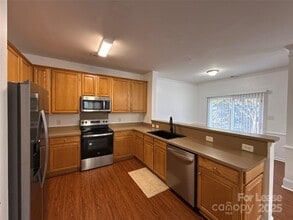 3415 Cole Mill Rd in Charlotte, NC - Building Photo - Building Photo