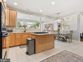 14301 Autumn Crest Rd in Germantown, MD - Building Photo - Building Photo