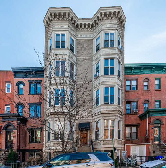 535 Bloomfield St in Hoboken, NJ - Building Photo - Building Photo