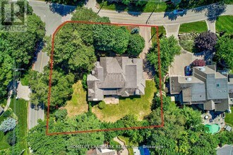 450 Meadow Wood Rd in Mississauga, ON - Building Photo - Building Photo