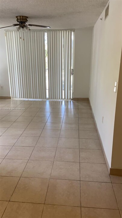 4540 NW 107th Ave in Doral, FL - Building Photo