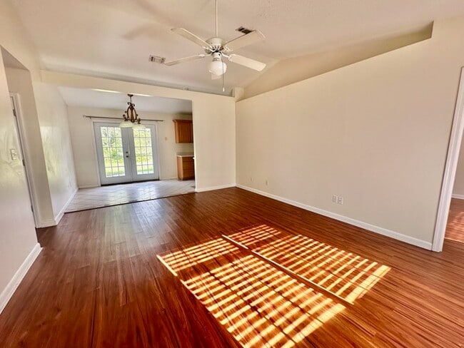 494 Sara Ave in Mary Esther, FL - Building Photo - Building Photo