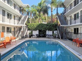 3200 Mary St in Miami, FL - Building Photo