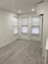 10 N 42nd St, Unit 2R in Philadelphia, PA - Building Photo