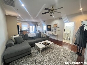 661 Bennington St, Unit 2 in Boston, MA - Building Photo - Building Photo
