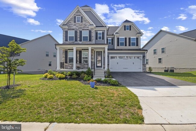 property at 7528 Zoe Ln