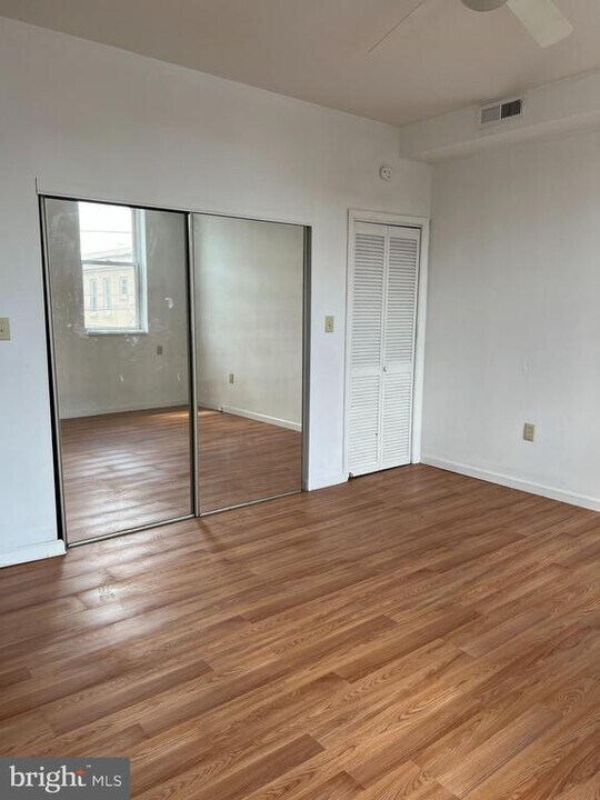1315 W Porter St in Philadelphia, PA - Building Photo