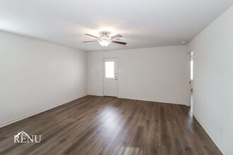 108 Stratton Ln in Jarrell, TX - Building Photo - Building Photo