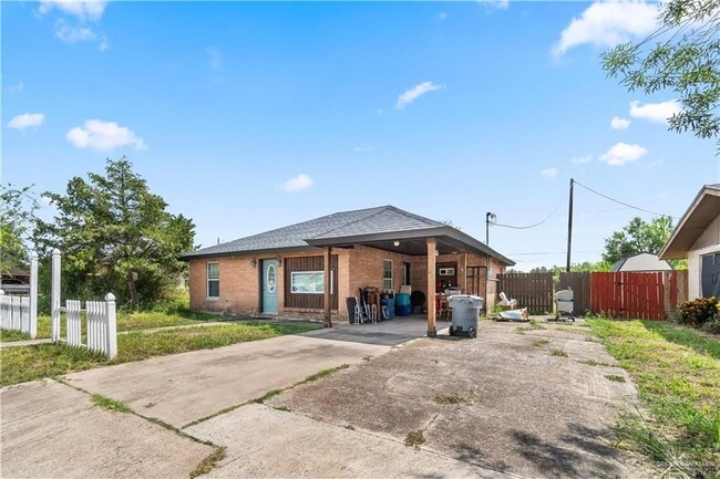 22 Rio De Janeiro St in Edinburg, TX - Building Photo - Building Photo