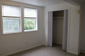 241 Elm St-Unit -2 in Albany, NY - Building Photo - Building Photo