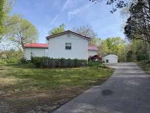740 Finn Long Rd in Friendsville, TN - Building Photo - Building Photo