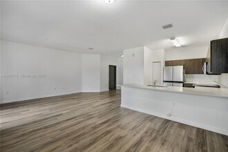 15500 SW 136th St in Miami, FL - Building Photo - Building Photo