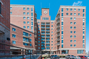 15 North Beacon St, Unit 402 in Boston, MA - Building Photo