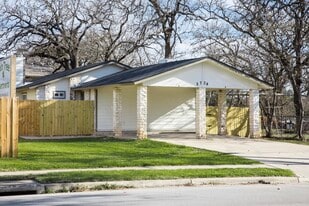 2704 Wheless Ln, Unit A in Austin, TX - Building Photo