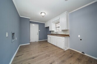 2311 Kabee St in Houston, TX - Building Photo - Building Photo