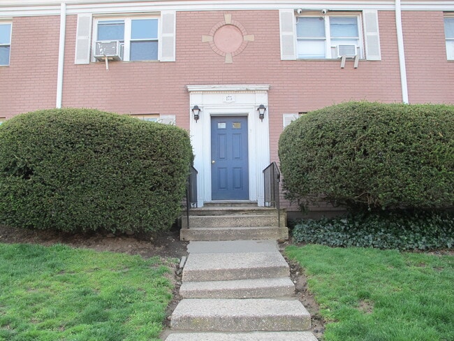 175 Seaton Rd, Unit #3