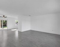 9830 SW 76th St in Miami, FL - Building Photo - Building Photo