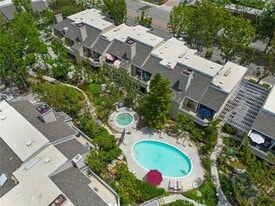 3660 S Bear St in Santa Ana, CA - Building Photo