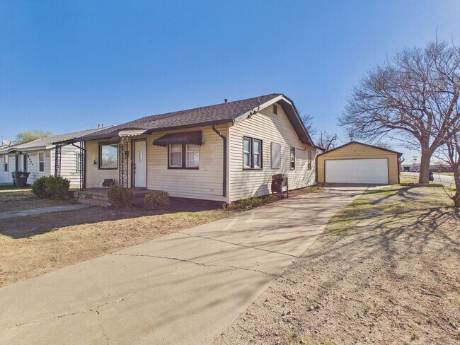 34011 S Polk St in Amarillo, TX - Building Photo - Building Photo