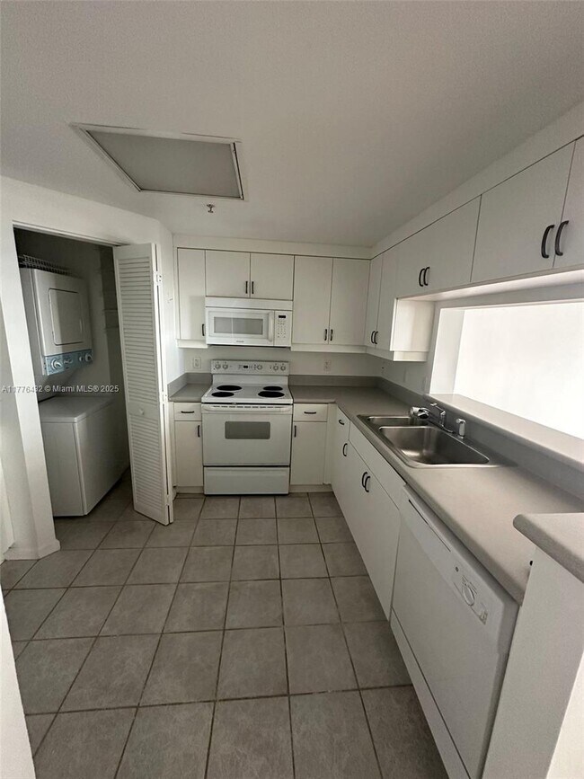 property at 701 Brickell Key Blvd
