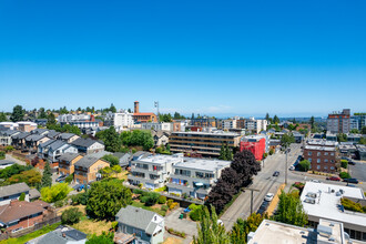 MARINE VISTA in Seattle, WA - Building Photo - Building Photo