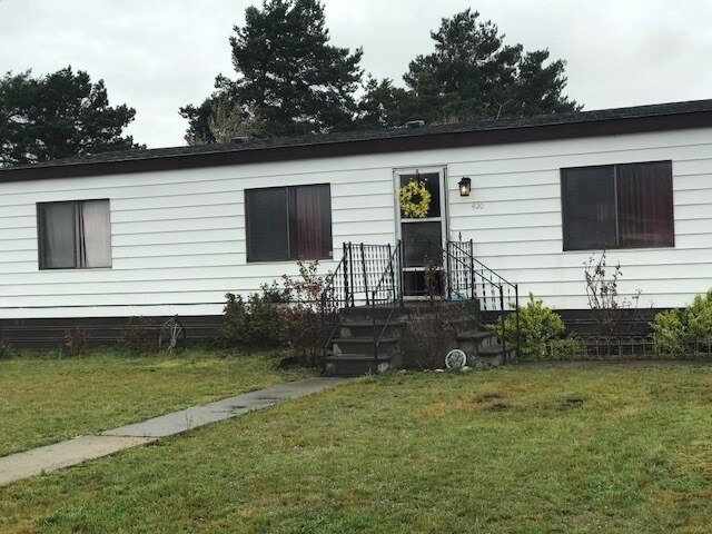 400 A St in Dallesport, WA - Building Photo