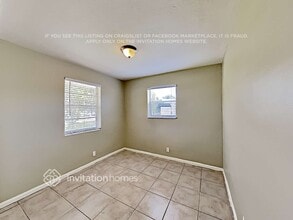 67 Davis Rd in Palm Springs, FL - Building Photo - Building Photo