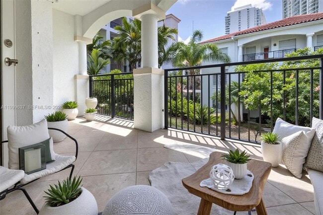 3255 NE 184th St, Unit 12215 in Aventura, FL - Building Photo - Building Photo