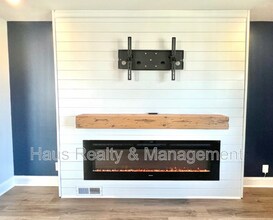 64 W High St in Clarksville, TN - Building Photo - Building Photo